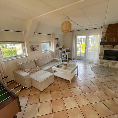 Freistehendes Ferienhaus Am See Naehe Roermond Heel ภายนอก รูปภาพ