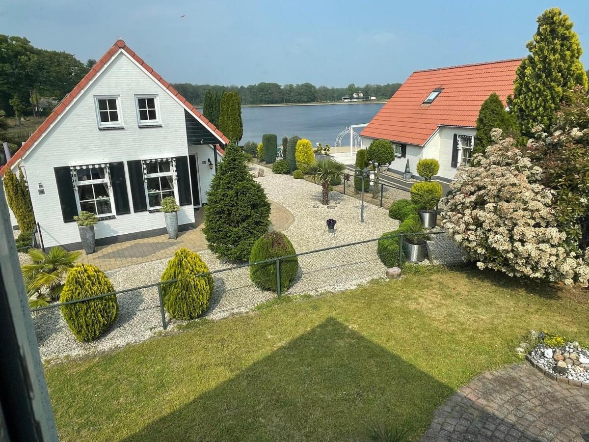 Freistehendes Ferienhaus Am See Naehe Roermond Heel ภายนอก รูปภาพ