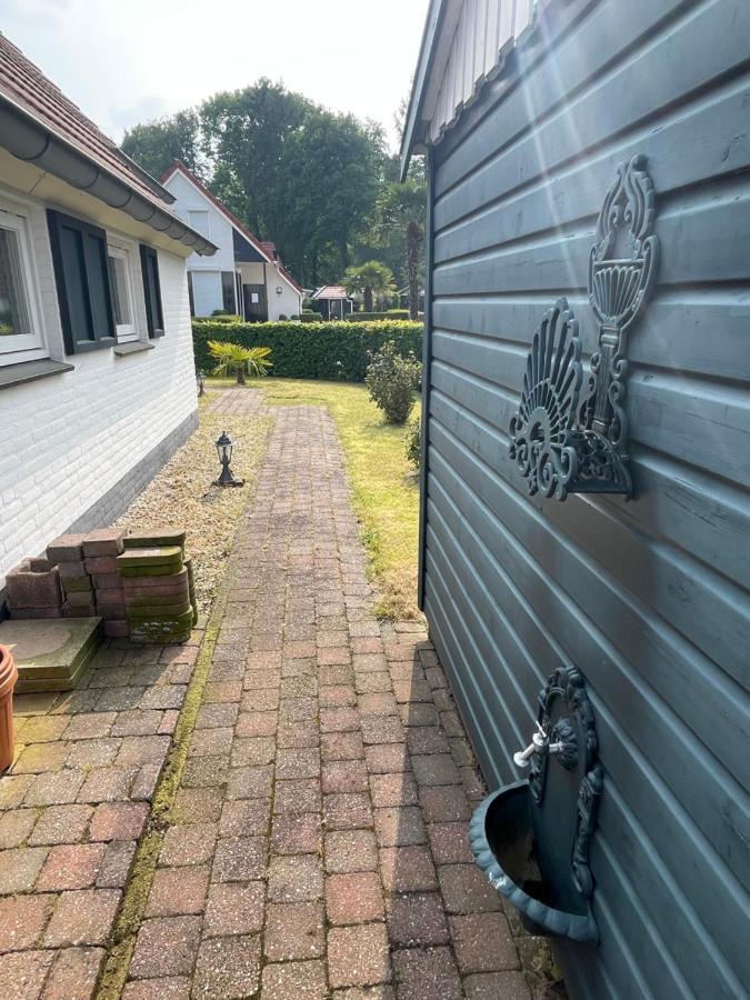 Freistehendes Ferienhaus Am See Naehe Roermond Heel ภายนอก รูปภาพ